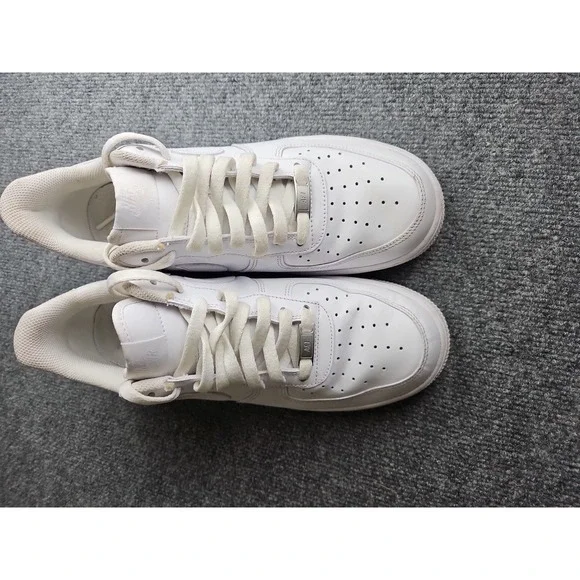 Nike Air Force 1 White Low Top CW2288-111 Mens Sz 10 Super Clean - Picture 2 of 11